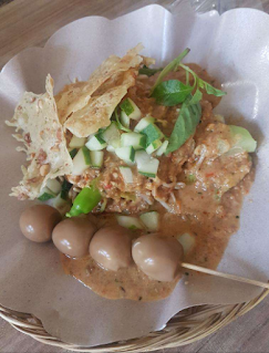 Nasi Pecel Bu Tinuk Kuta, Tempat Makan Halal Di Bali
