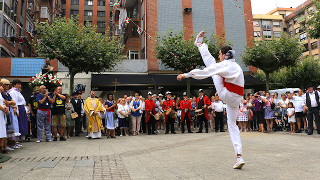 Aurresku en la procesión de San Ignacio