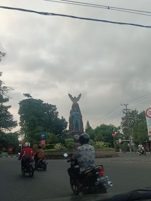 tugu di Kediri