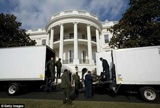 Obama Moves Out as Trump Moves into the White Today (Pictures
