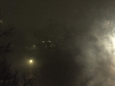 Silvesternacht 0.30 Uhr Kreuzberg aus dem 3. OG fotografiert