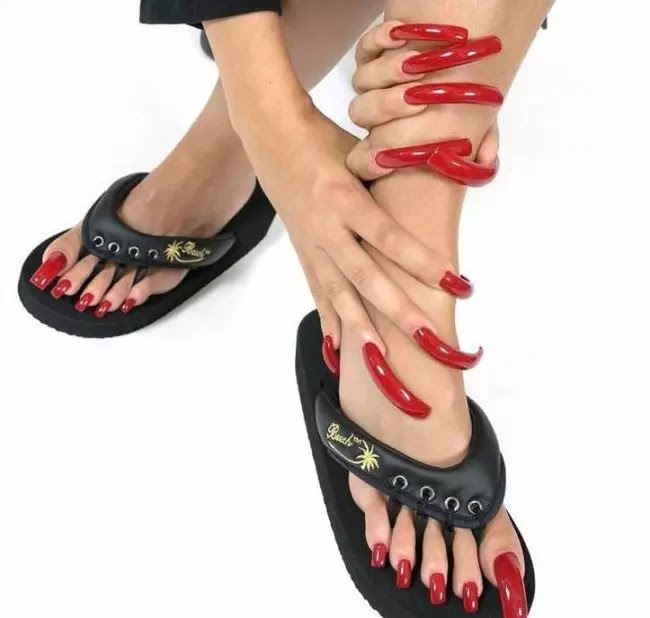 Extra Long Toe Nails Are The New Trend For Summer 2019