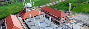 Masjid Agung Jawa Tengah Semarang dengan Arsitektur Yang Megah Masjid Agung Jawa Tengah Semarang dengan Arsitektur Yang Megah