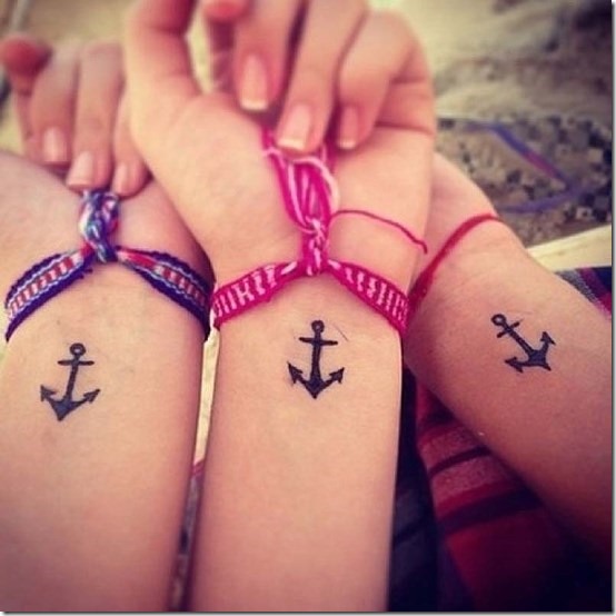 petite_correspondance_dancrage_bff_main_tatouages