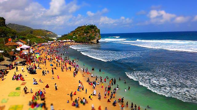 Pantai Indrayanti yang Cantik di Gunung Kidul 