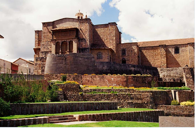 Кориканча, Храм Солнца, был разрушен конкистадорами и использован для строительства церкви