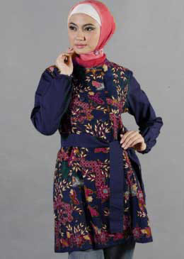 Warna warni model busana batik muslim wanita muslimah modern