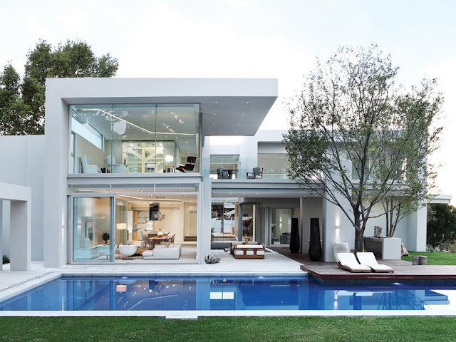 Modern Luxury House In Johannesburg with swimming pool