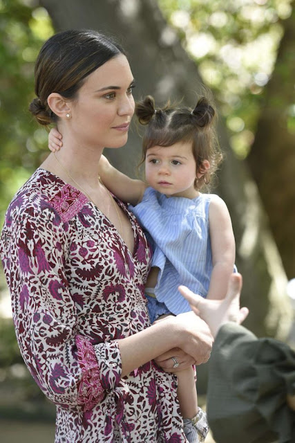 Odette Annable With Daughter