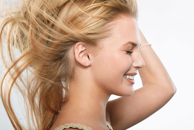 how to lighten your hair naturally