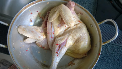 Cách ướp gia vị cho gà để chuẩn bị cho vào lò nướng