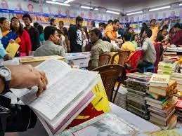 पुस्तक मेला पर निबंध | Book Fair Essay In Hindi