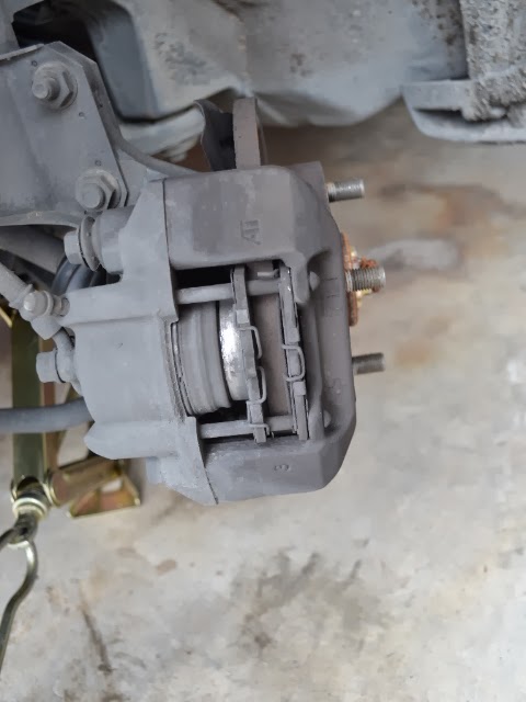 Life Begins at Forty: DIY ganti 'brake pad' hadapan 