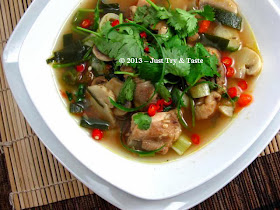 Just Try Taste Sup Ayam  Asam  Pedas a la Thai Tom Yum Gai 