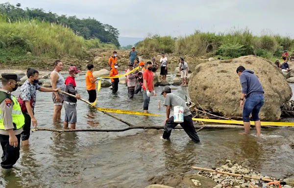 3 mayat pria ditemukan di sungai sengkarang pekalongan