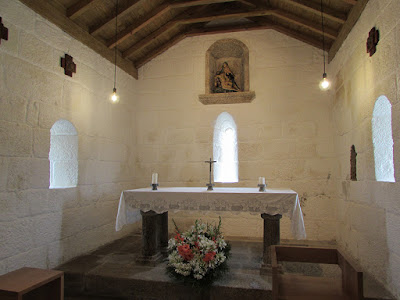 altar de uma capela da Rota do Românico
