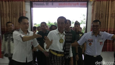 Meski alot, Jokowi tegaskan tidak akan menyerah terkait dengan saham Freeport