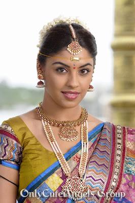 Actress_Richa_Gangopadhya_In_Bridal_Wear