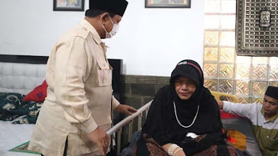 Habib Lutfi: Prabowo Jenguk Neng Sus dan Sampaikan Niat Bantu Perawatan di Jakarta