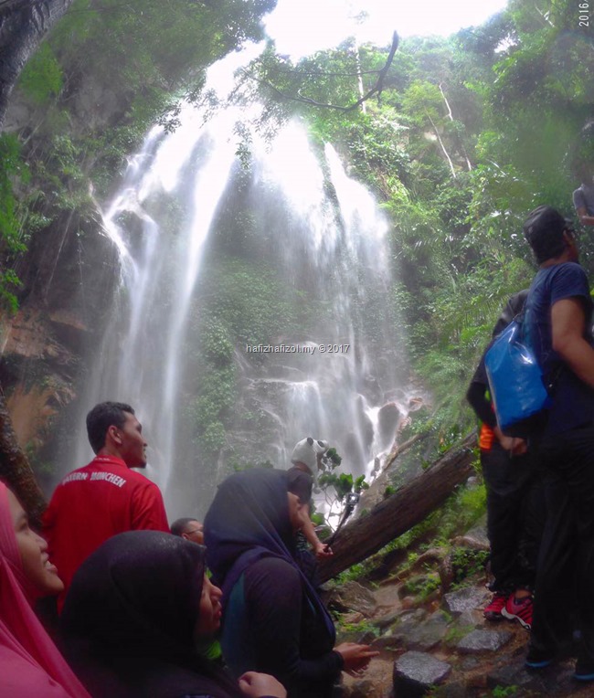 pemandangan air terjun sungai kooi royal belum