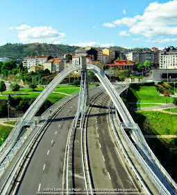 Puente del Milenio en la ciudad de Orense