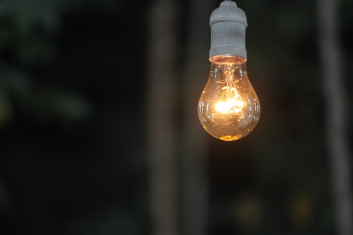 Jenis bohlam  lampu  pijar CFL LED ruangan rumah paling 
