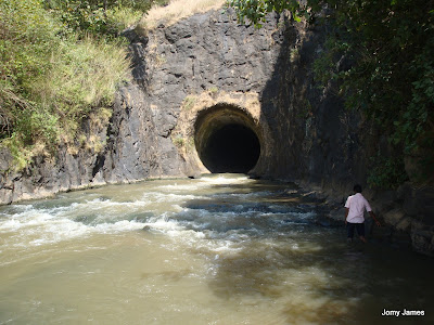 Anchuruli Idukki