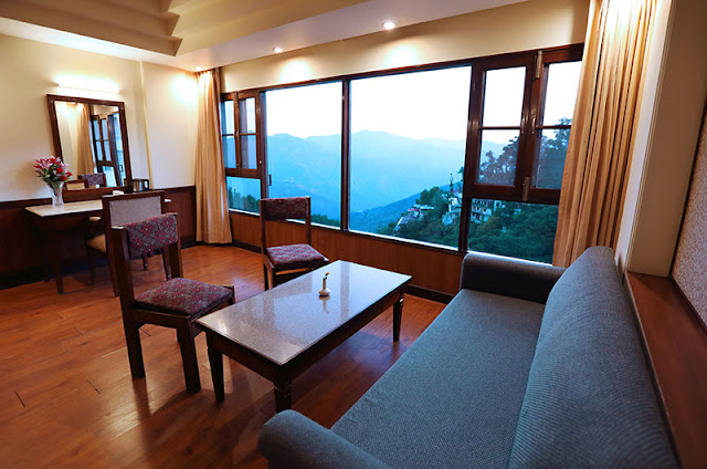 Hotel Vishnu Palace, Mussorrie - Hotel Vishnu Palace, among the best Hotels in Mussoorie near Library Chowk & Mall Road. It's an ideal choice for budget stay in Mussoorie with great amenities."> <meta name="keywords" content="Hotel Vishnu Palace, hotels in Mussoorie, Mussoorie hotels, Mussoorie hotels near Library Chowk, hotels near Library Chowk Mussoorie, accommodation in Mussoorie, hotel near Mall Road Mussoorie, best hotel in Mussoorie, book hotel Mussoorie online, family hotel Mussoorie, Akshar Travel Services, Akshar Infocom, Mitesh Patel - 9427703236, 8000999660, Travel Agent Booking, Hotel Vishnu palace booking office, reservation office, airline ticket booking, railway ticket, bus ticket, western union money transfer and more... www.aksharonline.com, www.aksharonline.in