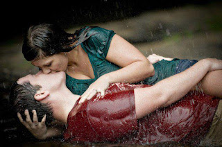 Couple Love in Rain HD Wallpapers