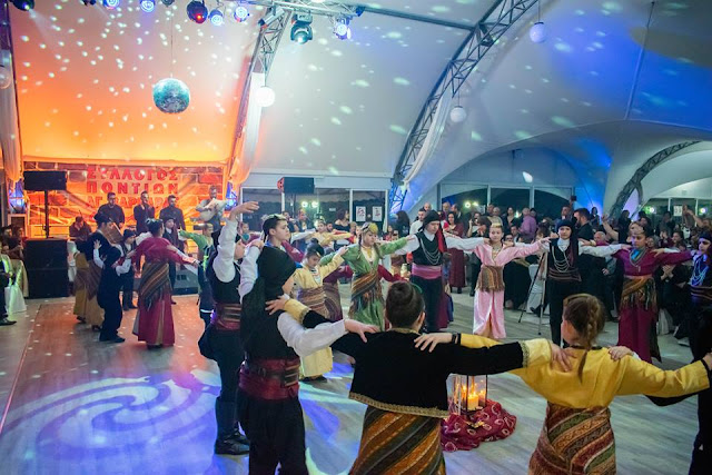 Με επιτυχία και κόσμο ο χορός του Συλλόγου Ποντίων Αγ. Βαρβάρας "Ο Φάρος"