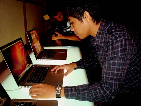 Mark Milan Macanas, Macbook Pro Philippines