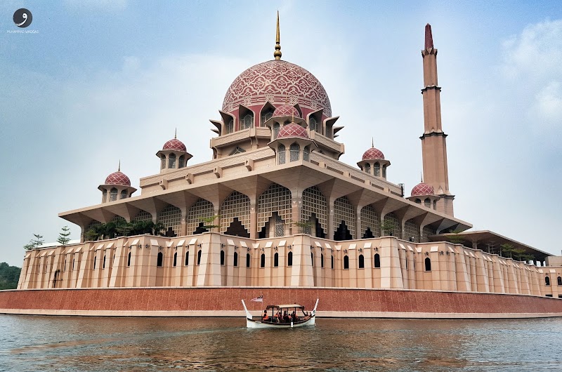 21+ Malaysia Mosque