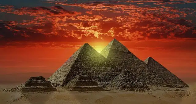 100 Surprising Facts About Pyramids of Giza: Unveiling Ancient Architecture