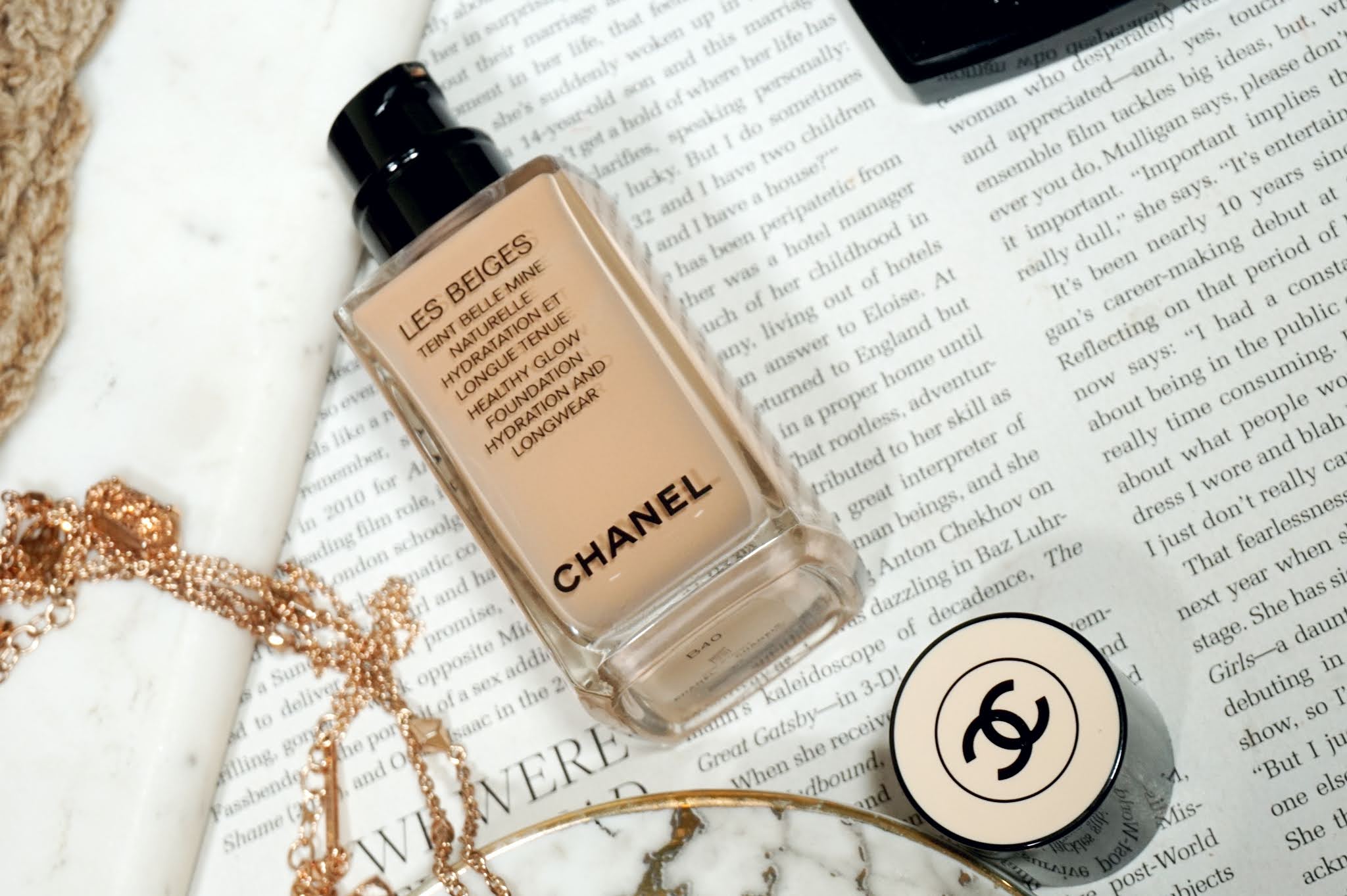 Chanel Les Beiges Healthy Glow Foundation Review and Swatches