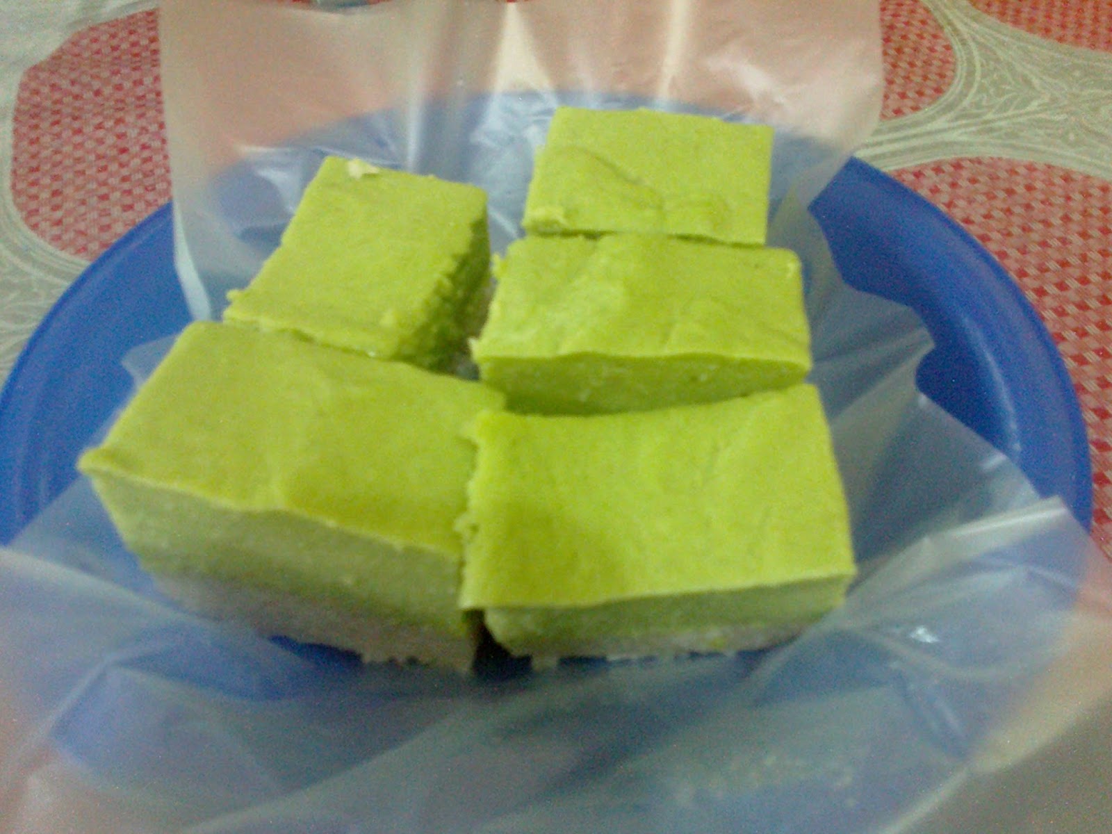 Cik azz: Kali pertama buat kuih seri muka.