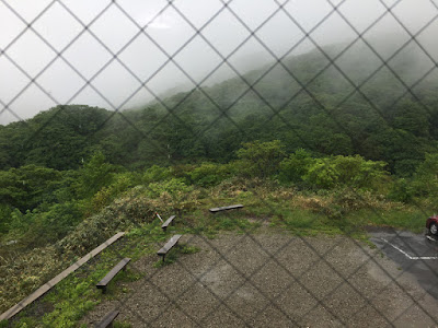 霧の中の石塚旅館