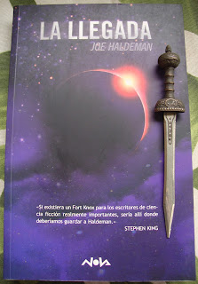 Portada del libro La llegada, de Joe Haldeman