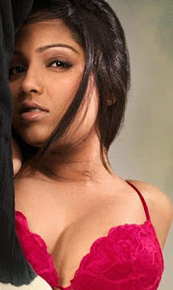 Meghna Naidu Bra Cleavages Photos