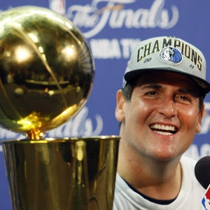 DALLAS MAVERICKS NBA CHAMPIONSHIP AND A $90,000 CHAMPAGNE!