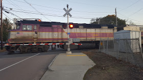 MBTA commuter rail crossing at Unions St one of the five street level crossing in Franklin