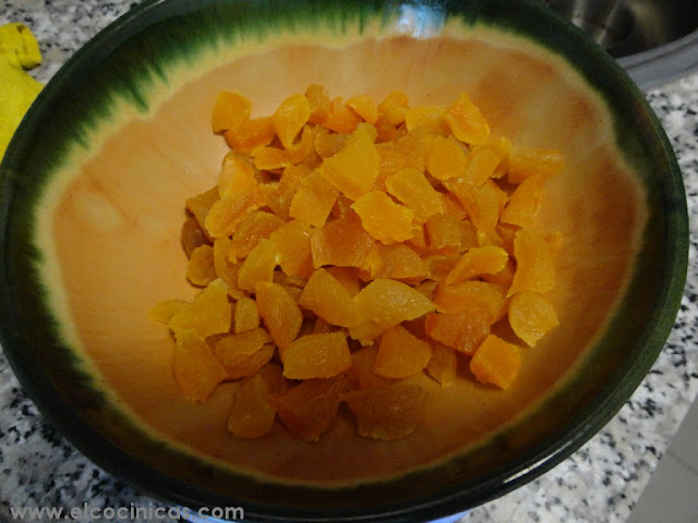 Pan de albaricoques y pasas
