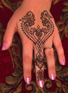 The Henna hazard Tattoos : Chemical causes ornate allergies