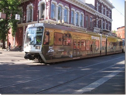 IMG_3613 TriMet MAX Type 2 Siemens SD660 LRV #232 in Portland, Oregon on September 10, 2008
