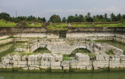 Tempat Wisata Keraton Surosowan Serang