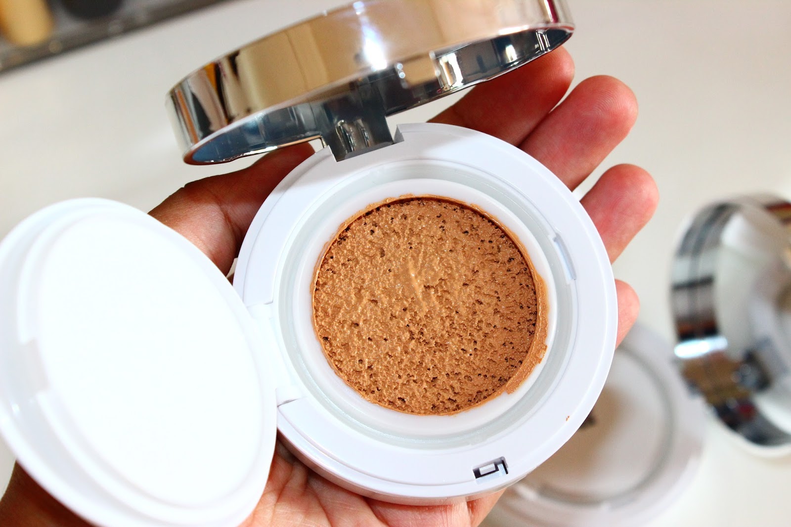 Lancôme MIRACLE CUSHION- Liquid Cushion Compact Foundation