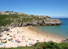 Turismo Playas hermosas de Llanes en España