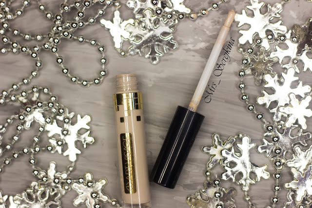 New year make-up 2018, step 8: Арт-Визаж Miracle Touch concealer 102