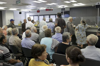 ΦΟΥΣΚΩΣΑΝ ΟΙ ΠΙΣΤΩΤΙΚΕΣ ΓΙΑ ΝΑ ΠΛΗΡΩΣΟΥΝ ΦΟΡΟΥΣ