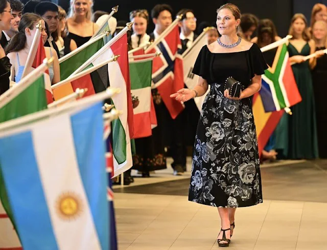 Crown Princess Victoria wore a floral brocade skirt by H&M Sustainable Conscious Collection 2019