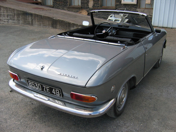 Peugeot 204 cabriolet